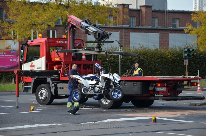 VU Quad Pkw Koeln Niehl Geestemuenderstr P099.JPG